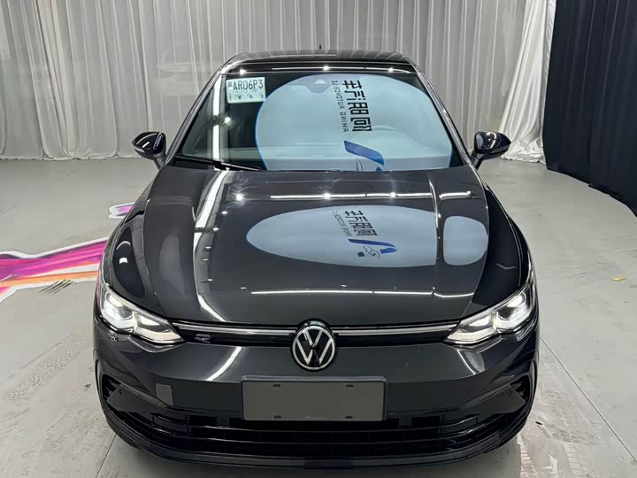 Фото 2 - Volkswagen Golf