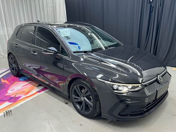 Фото 3 - Volkswagen Golf