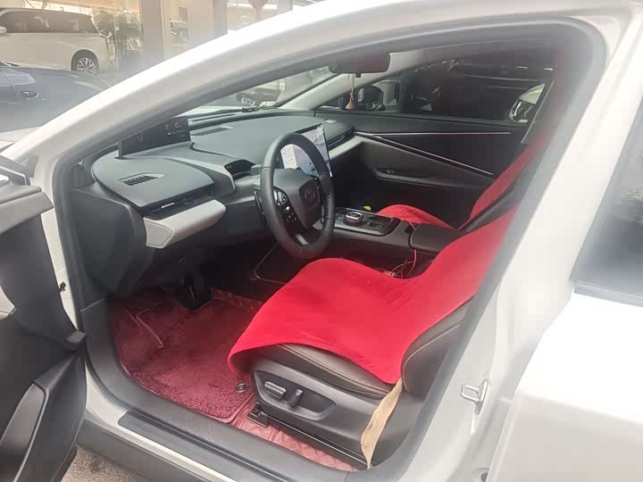 Фото 5 - Toyota bZ5