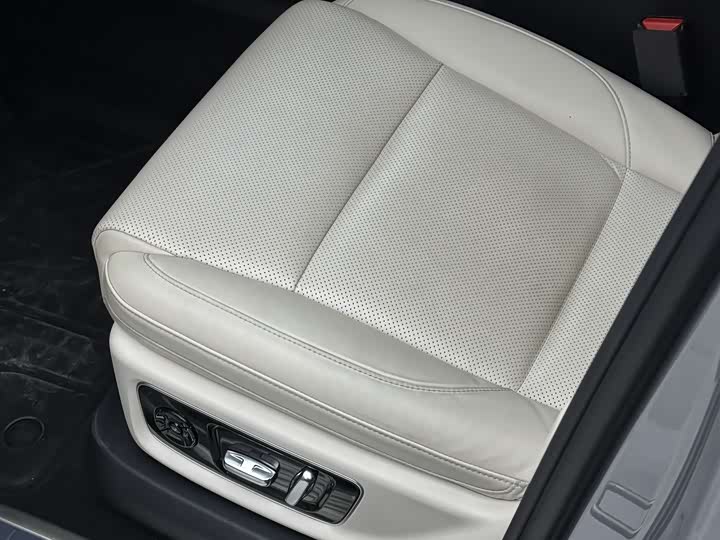 Фото 9 - LiXiang L8