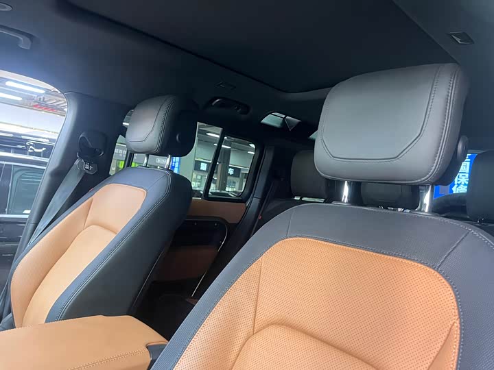 Фото 7 - Land Rover Defender