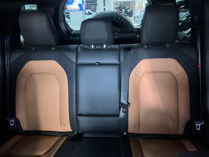 Фото 8 - Land Rover Defender