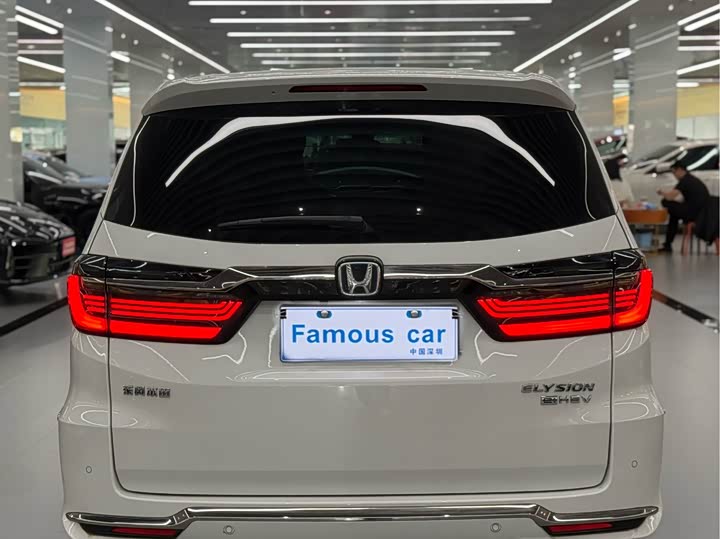 Фото 5 - Honda Elysion