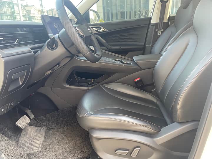 Фото 6 - Roewe RX5