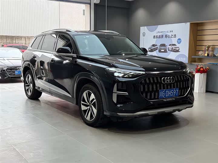 Фото 2 - Audi Q6