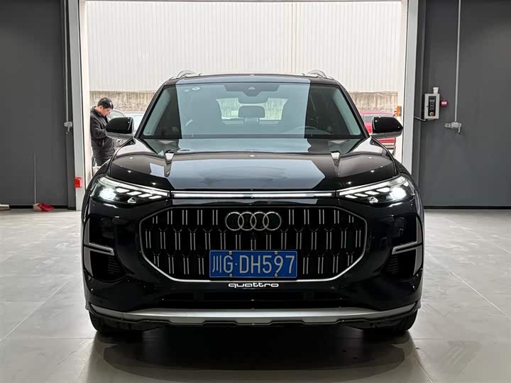 Фото 3 - Audi Q6