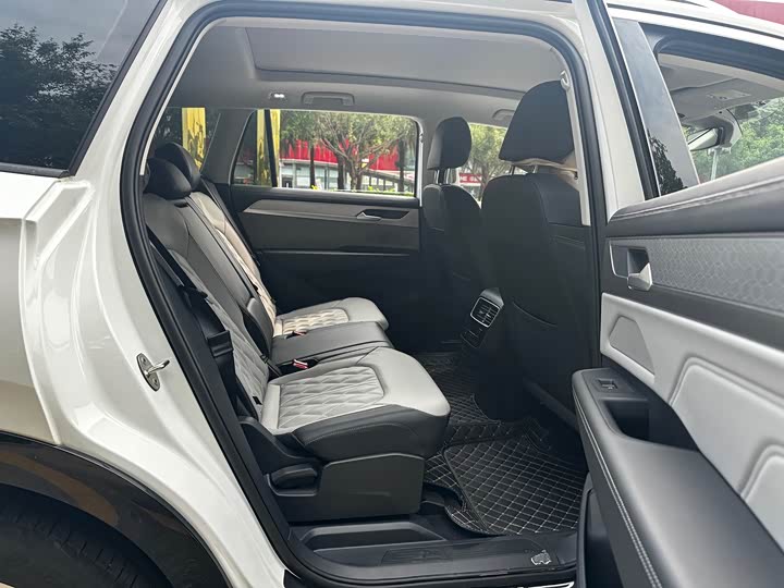 Photo 8 - Volkswagen Tavendor