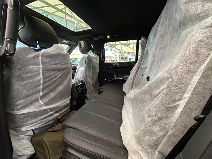 Фото 3 - BYD FangChengBao Leopard 8