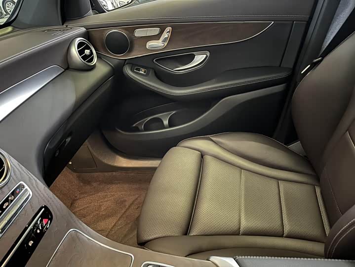 Фото 7 - Mercedes-Benz GLC-Class