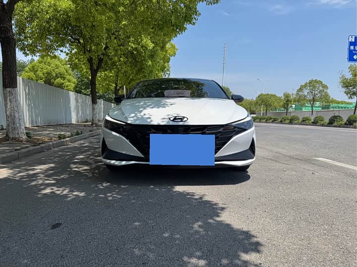 Фото 2 - Hyundai Elantra N line