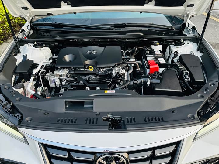 Фото 9 - Toyota Avalon