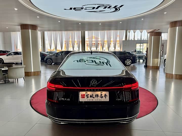 Фото 6 - Volkswagen Passat Hybrid