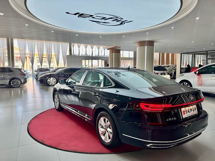 Фото 7 - Volkswagen Passat Hybrid