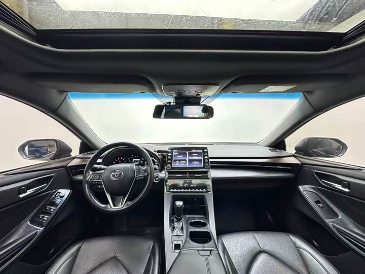 Фото 4 - Toyota Avalon