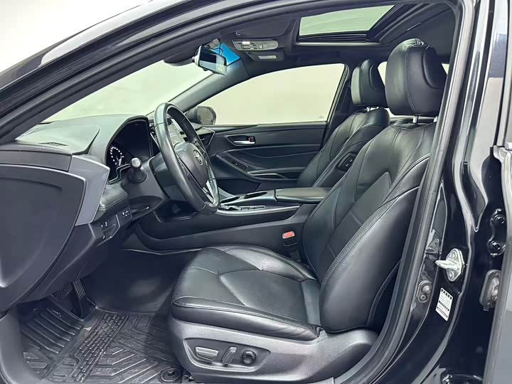 Фото 5 - Toyota Avalon