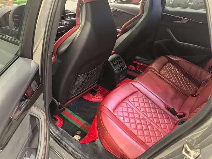 Фото 9 - Audi S4