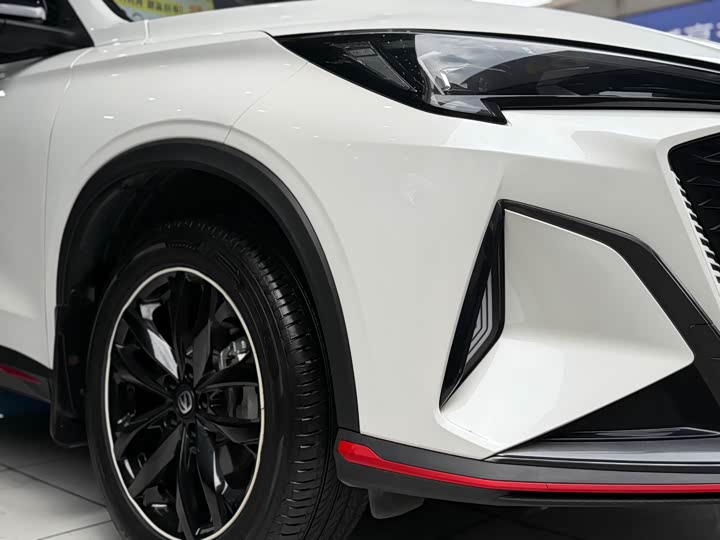 Фото 9 - Changan X5 Plus