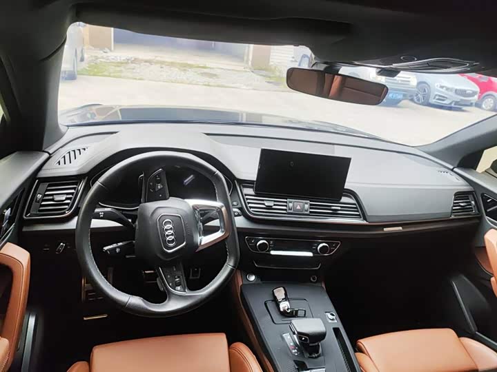 Фото 3 - Audi Q5L