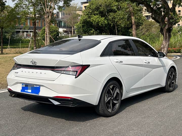 Фото 5 - Hyundai Elantra N line