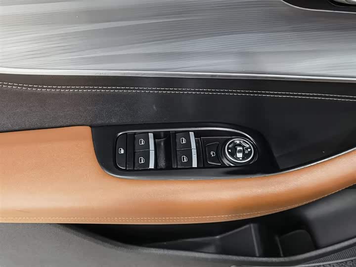 Фото 9 - Chery Tiggo 8 Plus