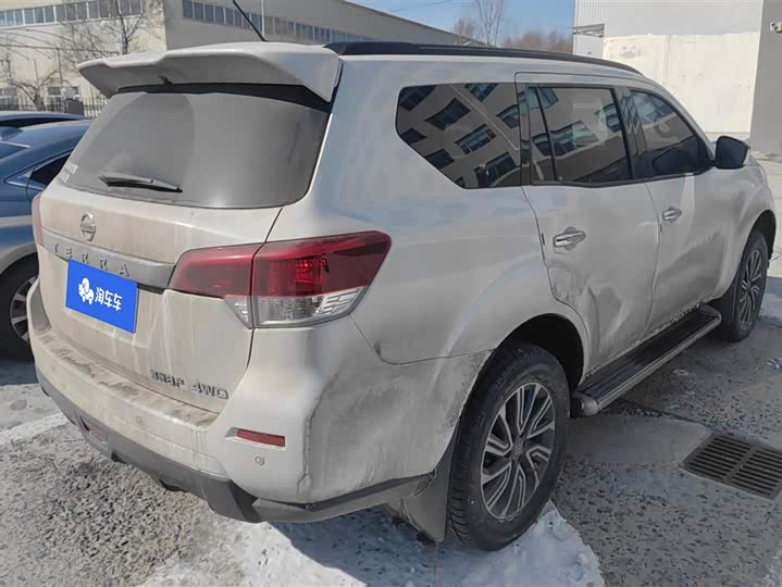 Фото 3 - Nissan Terra