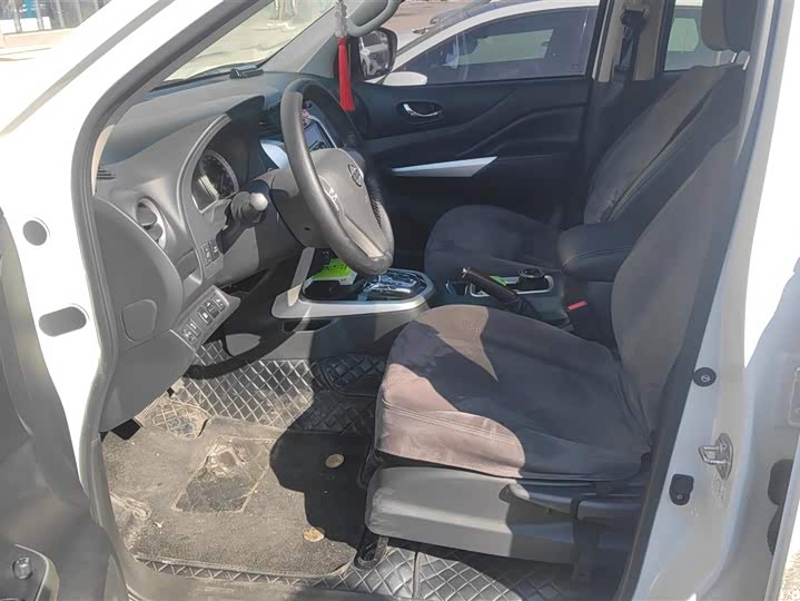 Фото 9 - Nissan Terra