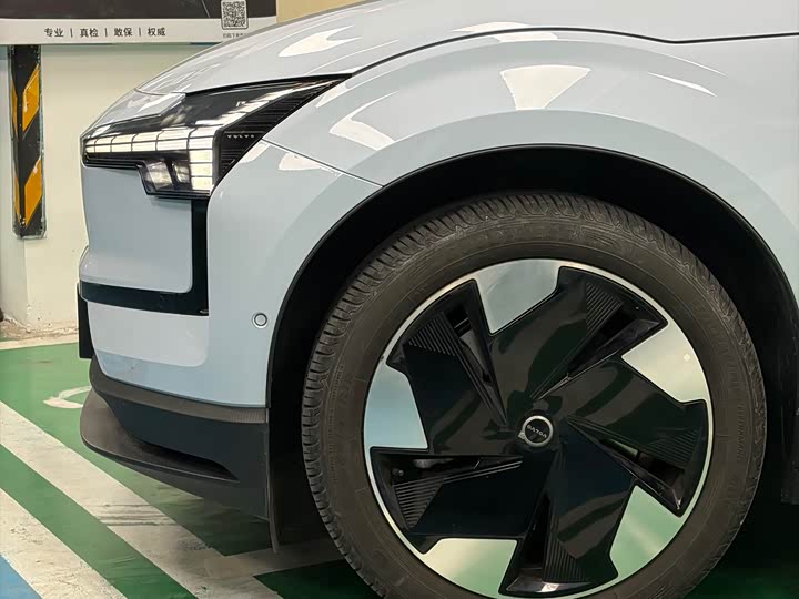 Фото 7 - Volvo EX30