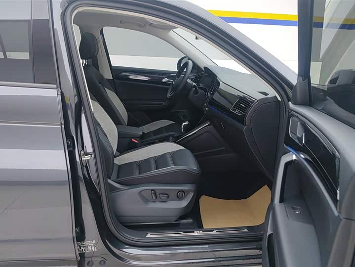 Фото 8 - Volkswagen Tayron GTE Hybrid