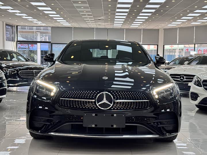 Фото 1 - Mercedes-Benz E-Class