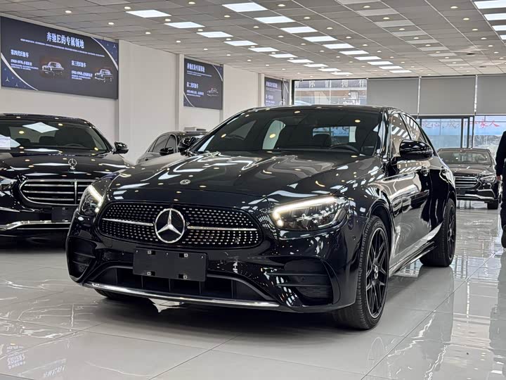 Фото 2 - Mercedes-Benz E-Class