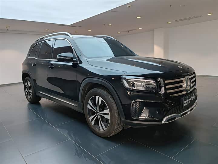 Фото 2 - Mercedes-Benz GLB-Class