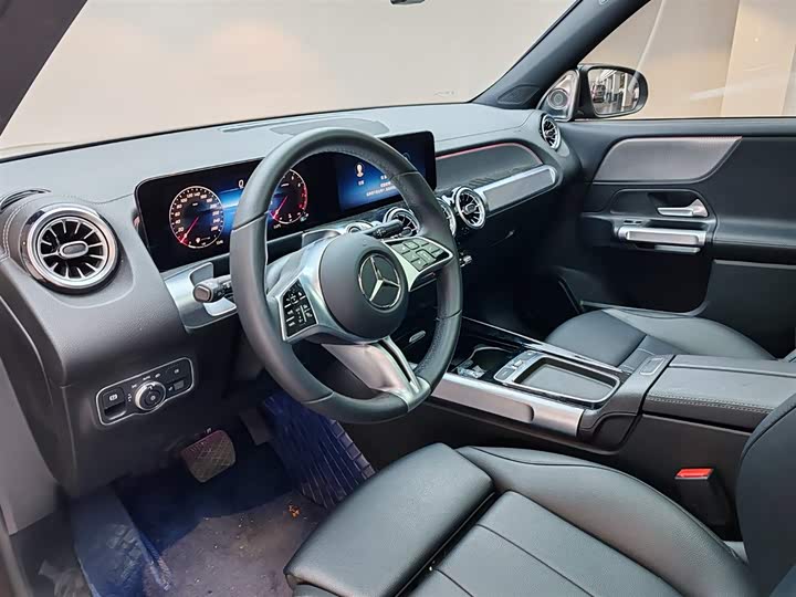 Фото 9 - Mercedes-Benz GLB-Class