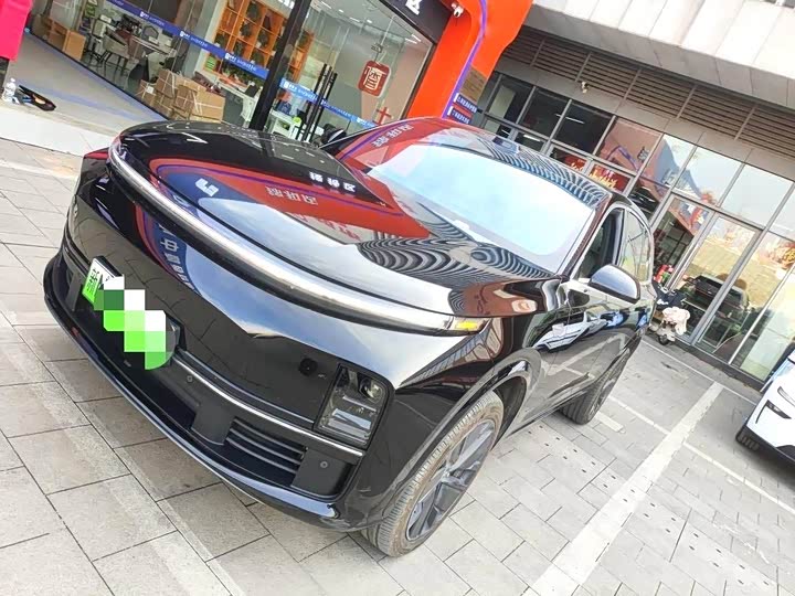 Фото 1 - LiXiang L7