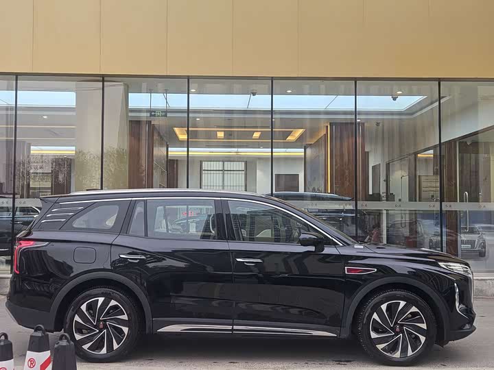 Photo 4 - Hongqi HS7 Hybrid
