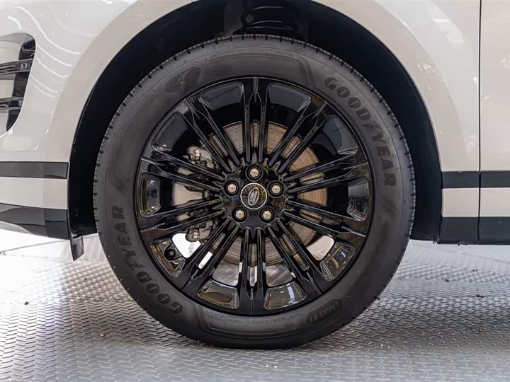 Фото 8 - Land Rover Range Rover Evoque L