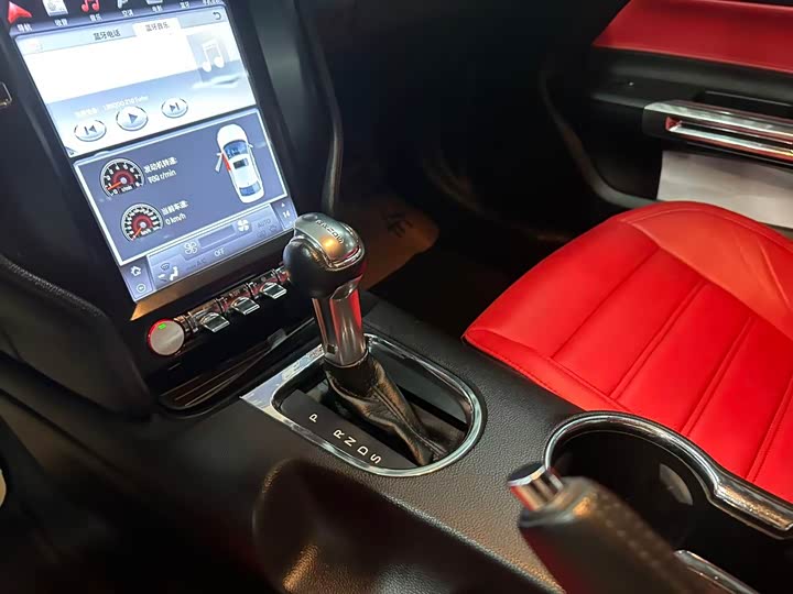 Photo 8 - Ford Mustang