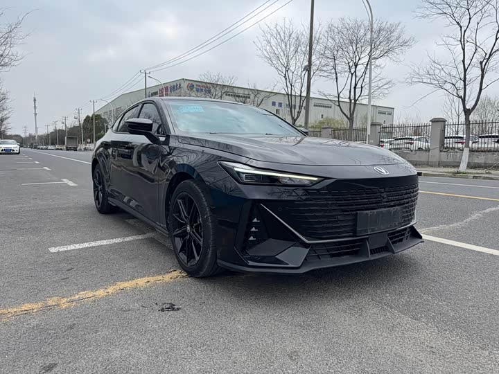 Фото 3 - Changan UNI-V