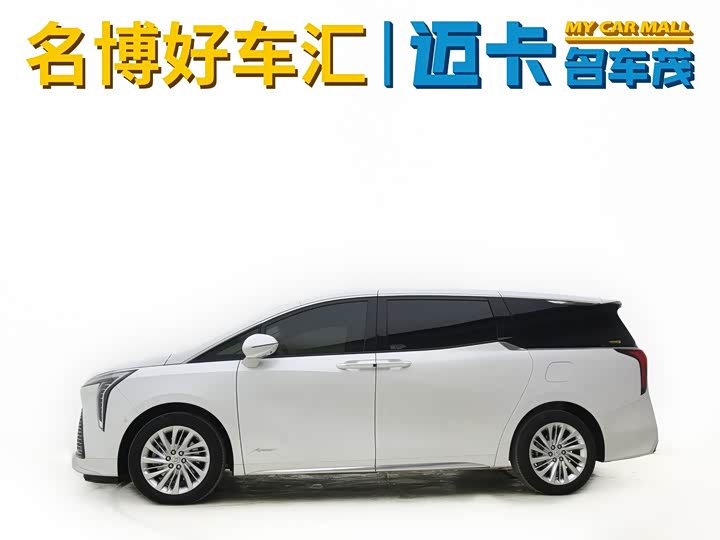 Photo 4 - Buick GL8 Century