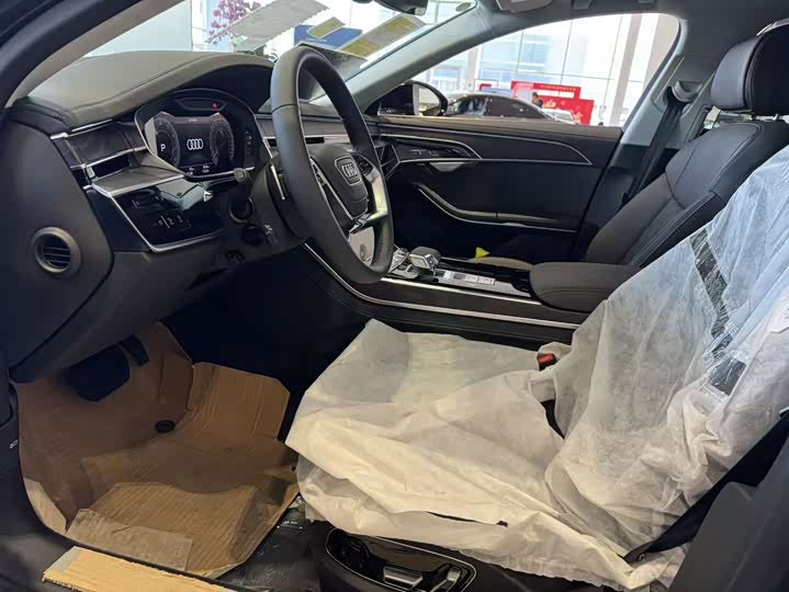 Фото 3 - Audi A8