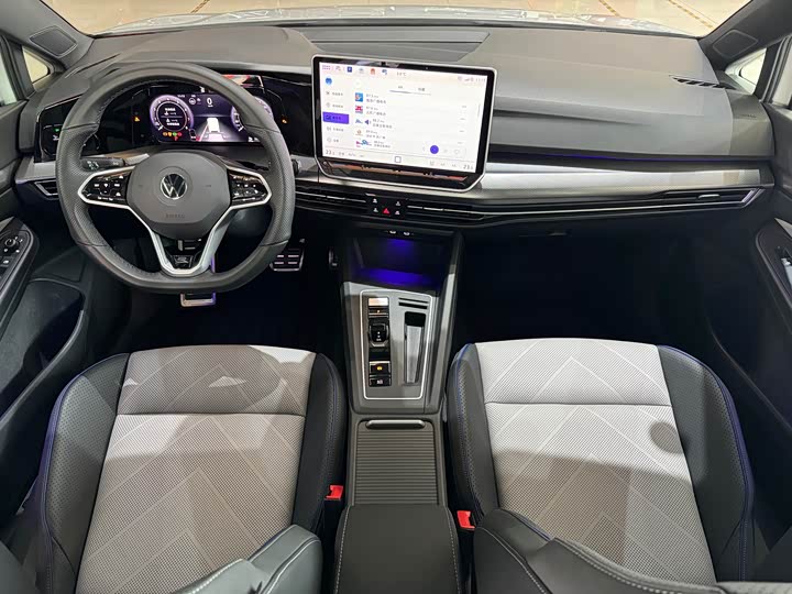 Фото 6 - Volkswagen Golf