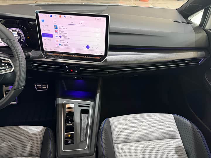 Фото 9 - Volkswagen Golf