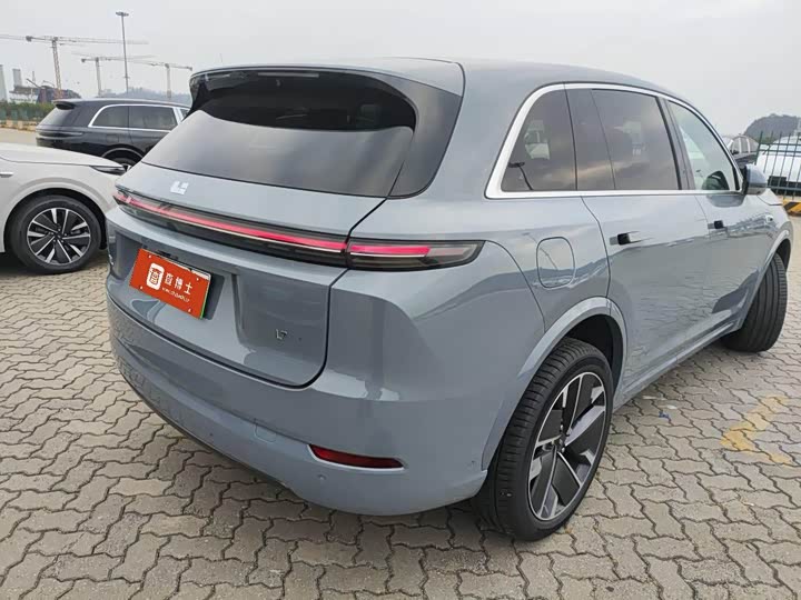 Фото 2 - LiXiang L7