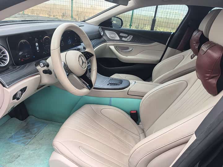 Photo 9 - Mercedes-Benz CLS-Class