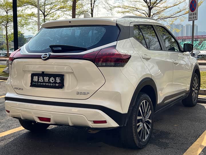 Фото 4 - Nissan Kicks