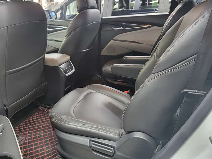 Фото 9 - Maxus G50