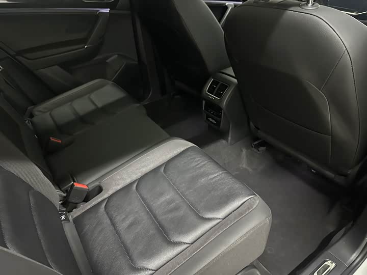 Фото 8 - Volkswagen Tayron