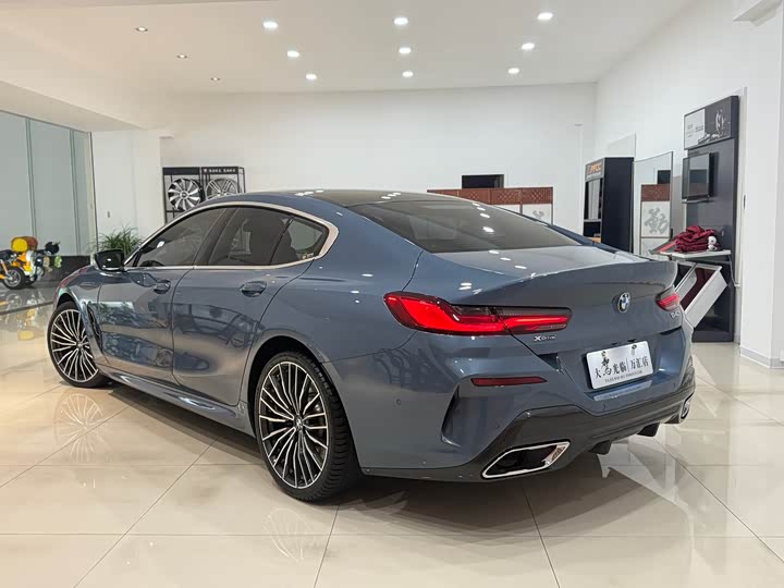 Photo 5 - BMW 8 Series