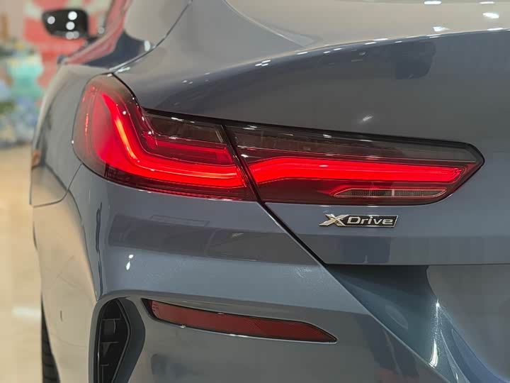 Photo 6 - BMW 8 Series