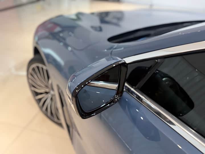 Photo 9 - BMW 8 Series