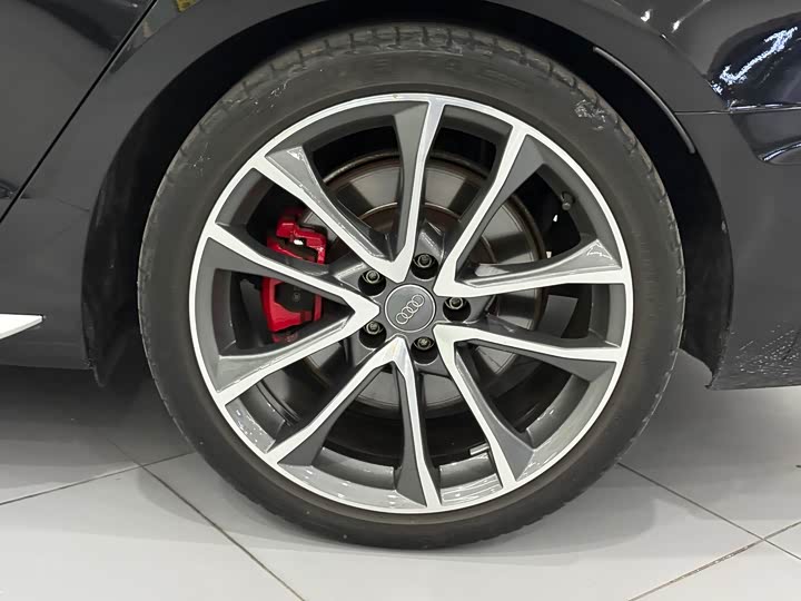 Фото 9 - Audi S4